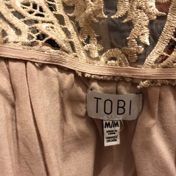 Tobi nude lace bellsleeve dress - Picture 4 of 4